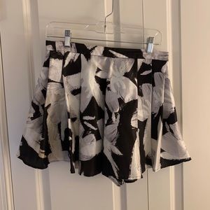 Pleated flowy shorts.